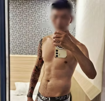 華師傅公開形象照